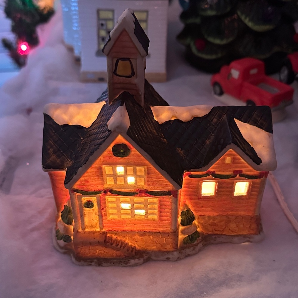Christmas Snow Village School House ceramic vintage decor
